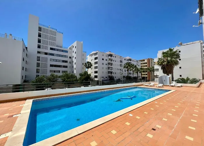 Luxury Modern Beach Apartment